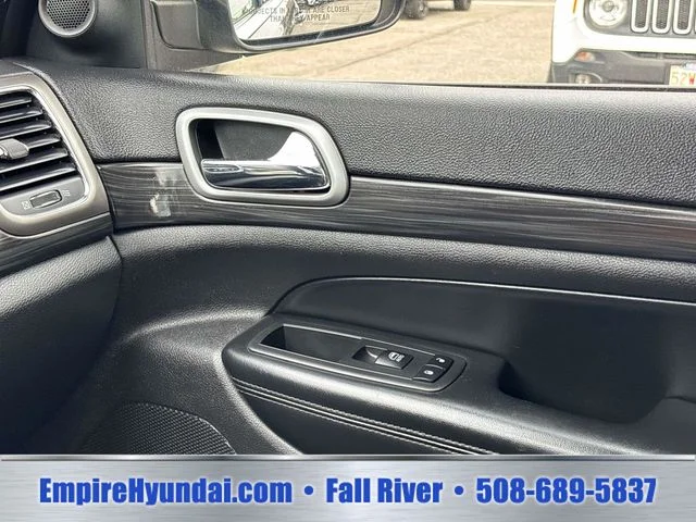 Used 2019 Gray Jeep Laredo E image 26