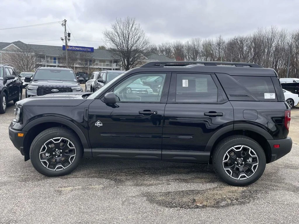 New 2025 Black Ford Outer Banks image 6