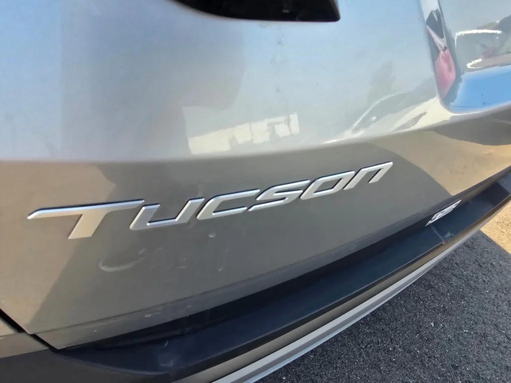 Used 2025 Shimmering Silver Hyundai SEL image 10