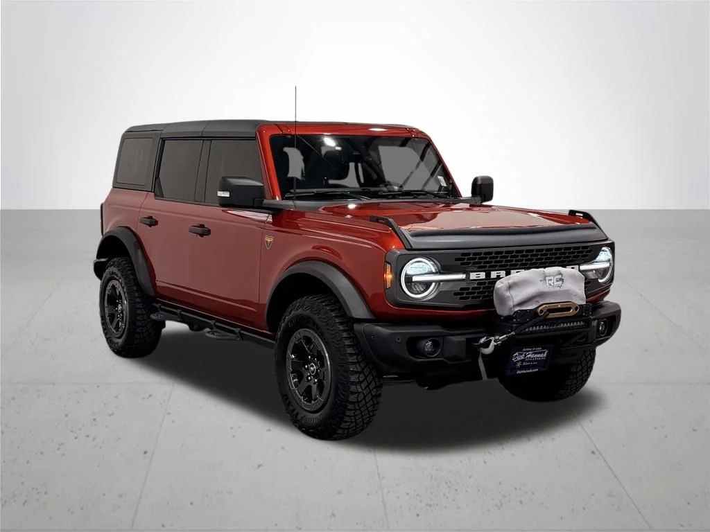 Used 2022 Red Ford Badlands image 8