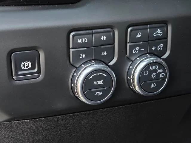 Used 2025 Summit White GMC AT4 image 19