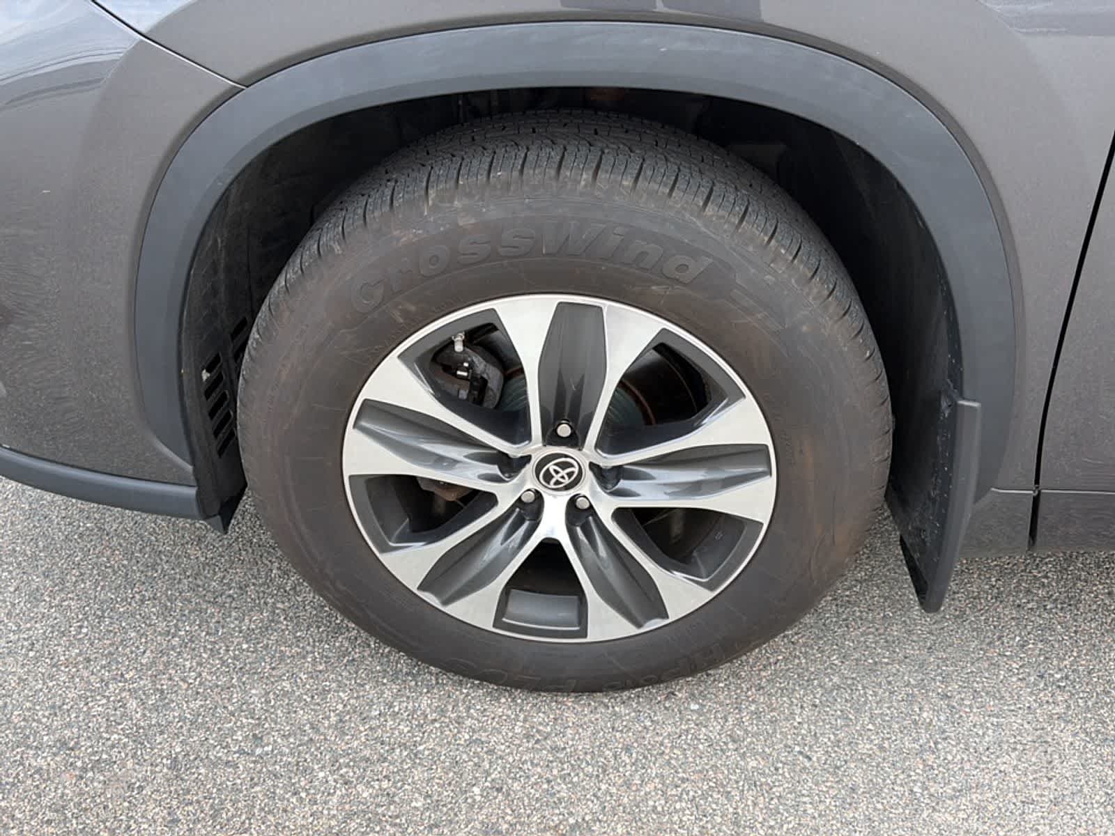 2022 Toyota Highlander XLE - Photo 20