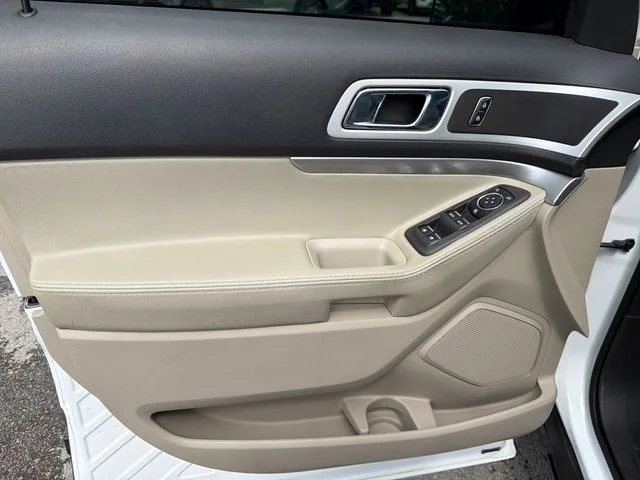 Used 2015 White Ford XLT image 16