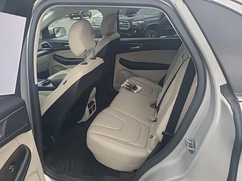 Used 2016 Silver Ford Titanium image 12