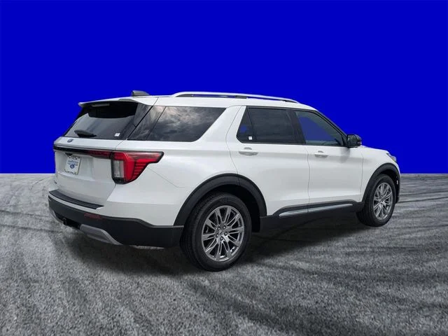 New 2026 Star White Metallic Tri-Coat Ford Platinum™ image 4