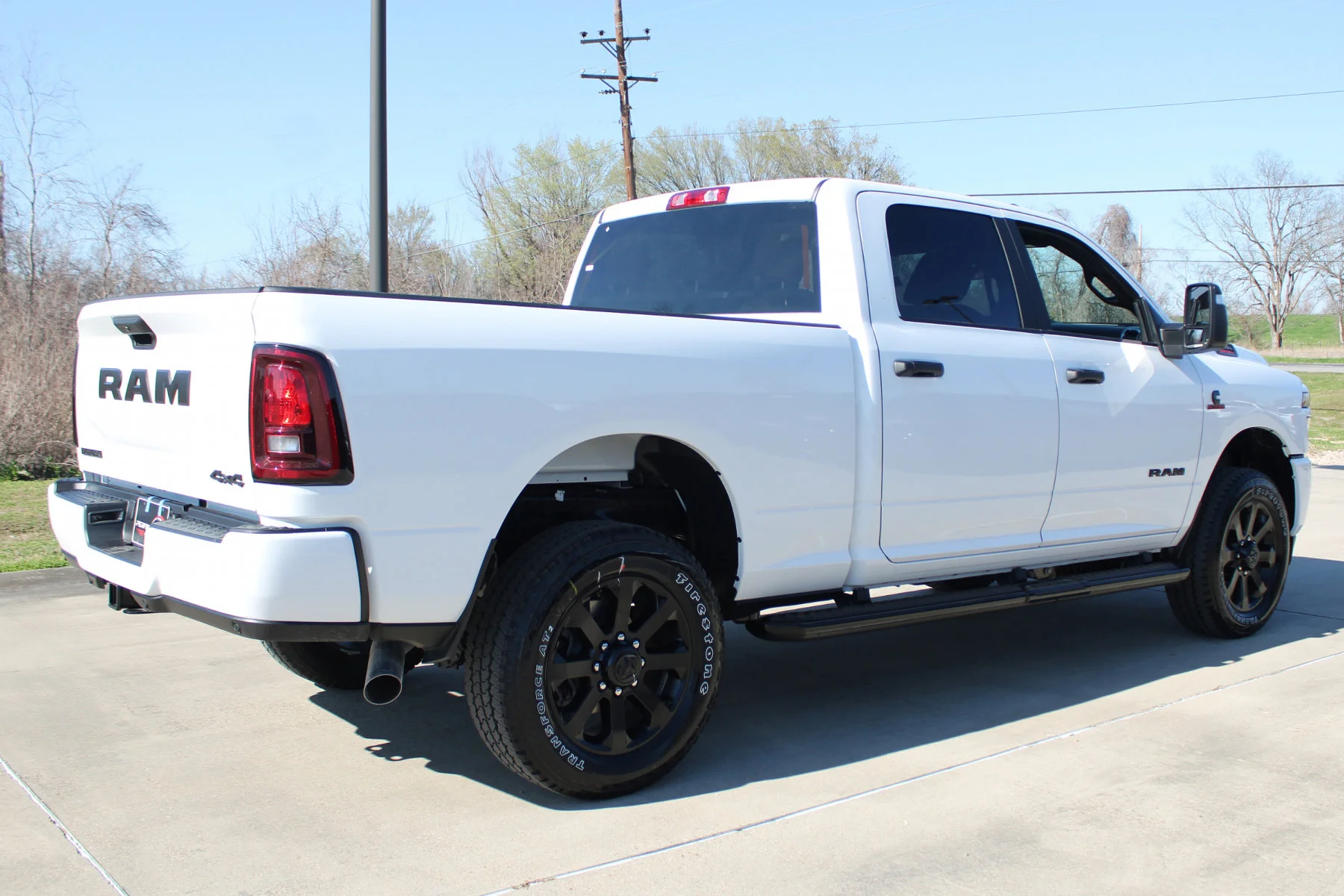New 2026 Bright White Clear-Coat Exterior Paint RAM BIG HORN CREW CAB 4X4 image 30