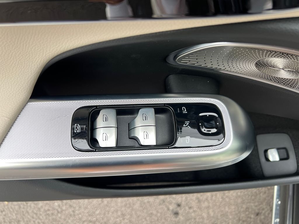 New 2026 Graphite Grey Metallic Mercedes-Benz E 350 image 11
