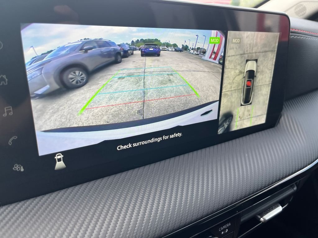 Used 2025 White Nissan SR image 18