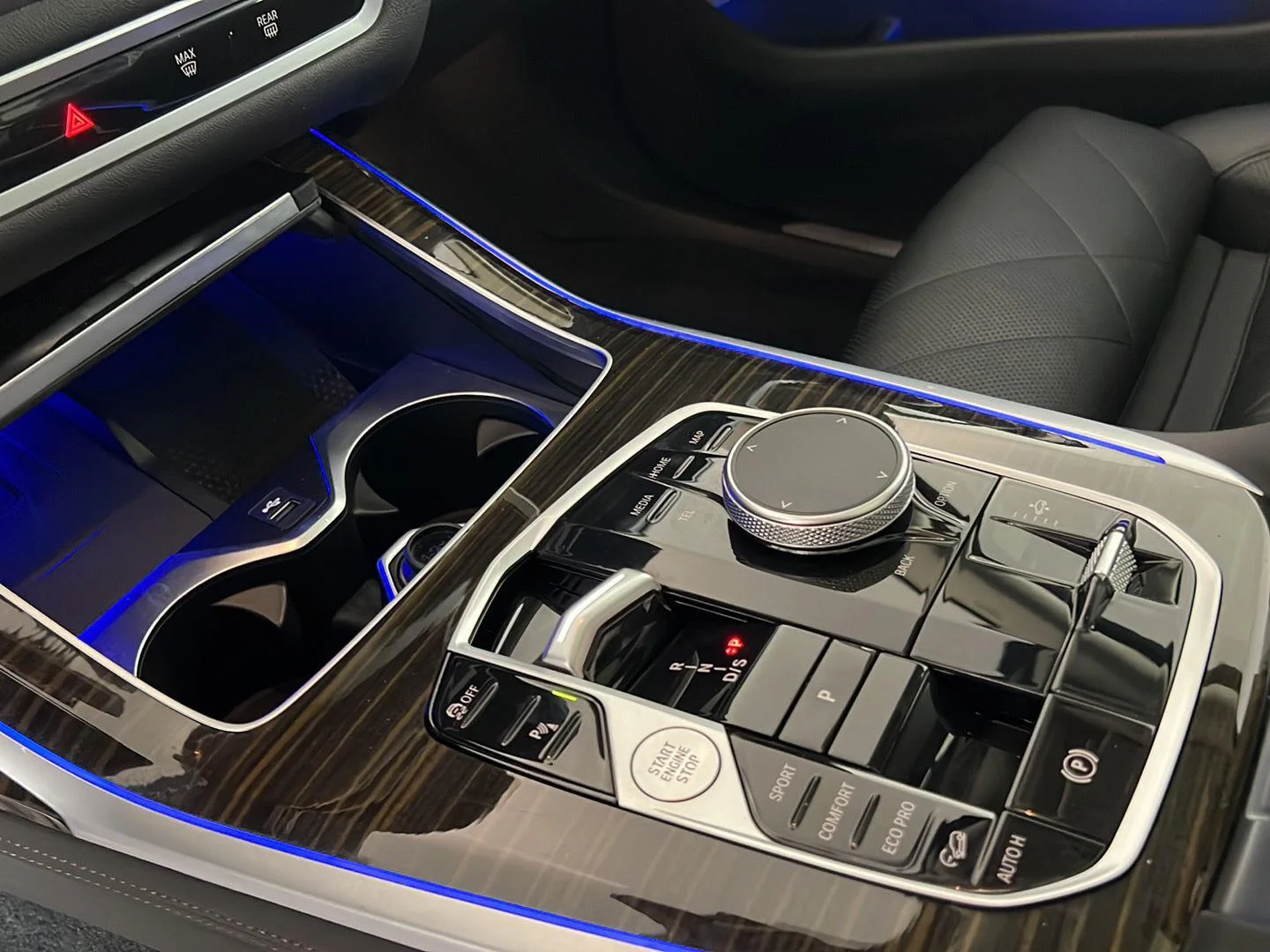 Used 2024 Skyscraper Grey Metallic BMW xDrive40i image 9