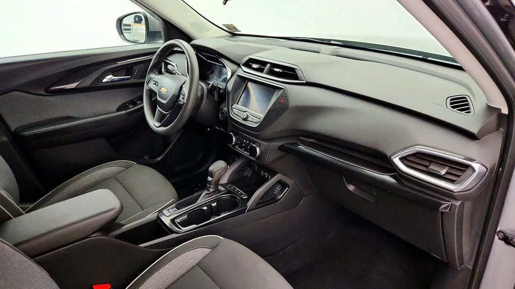 Used 2023 Sterling Gray Metallic Chevrolet FWD 4dr LT w/ Upgraded 1.3L ECOTEC Turbo Engine image 22