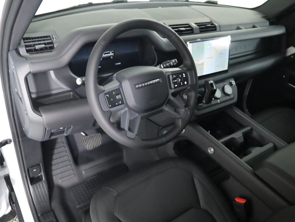 2025 Land Rover Defender S - Photo 10