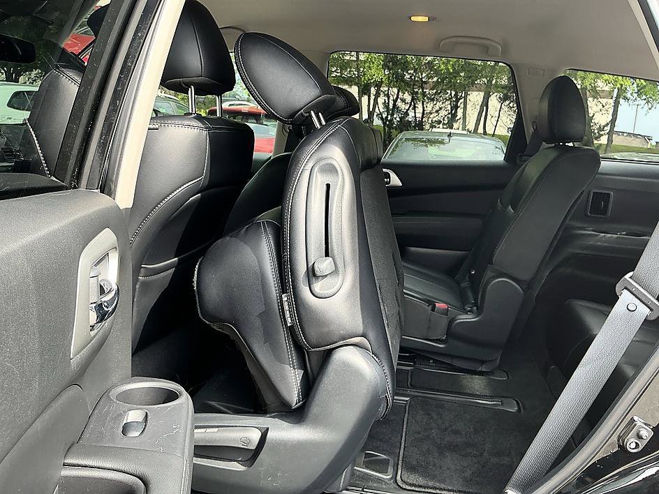 Used 2020 Magnetic Black Pearl Nissan SL image 26