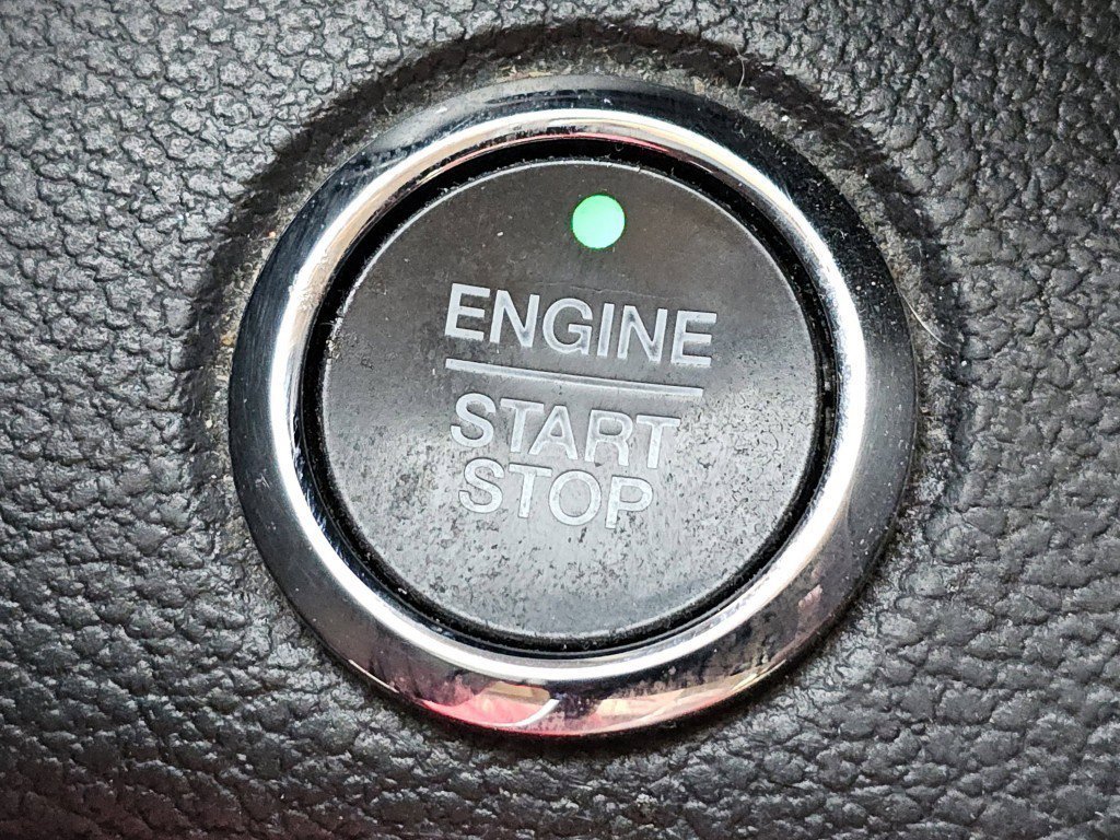 Used 2018 Shadow Black Ford Platinum image 18