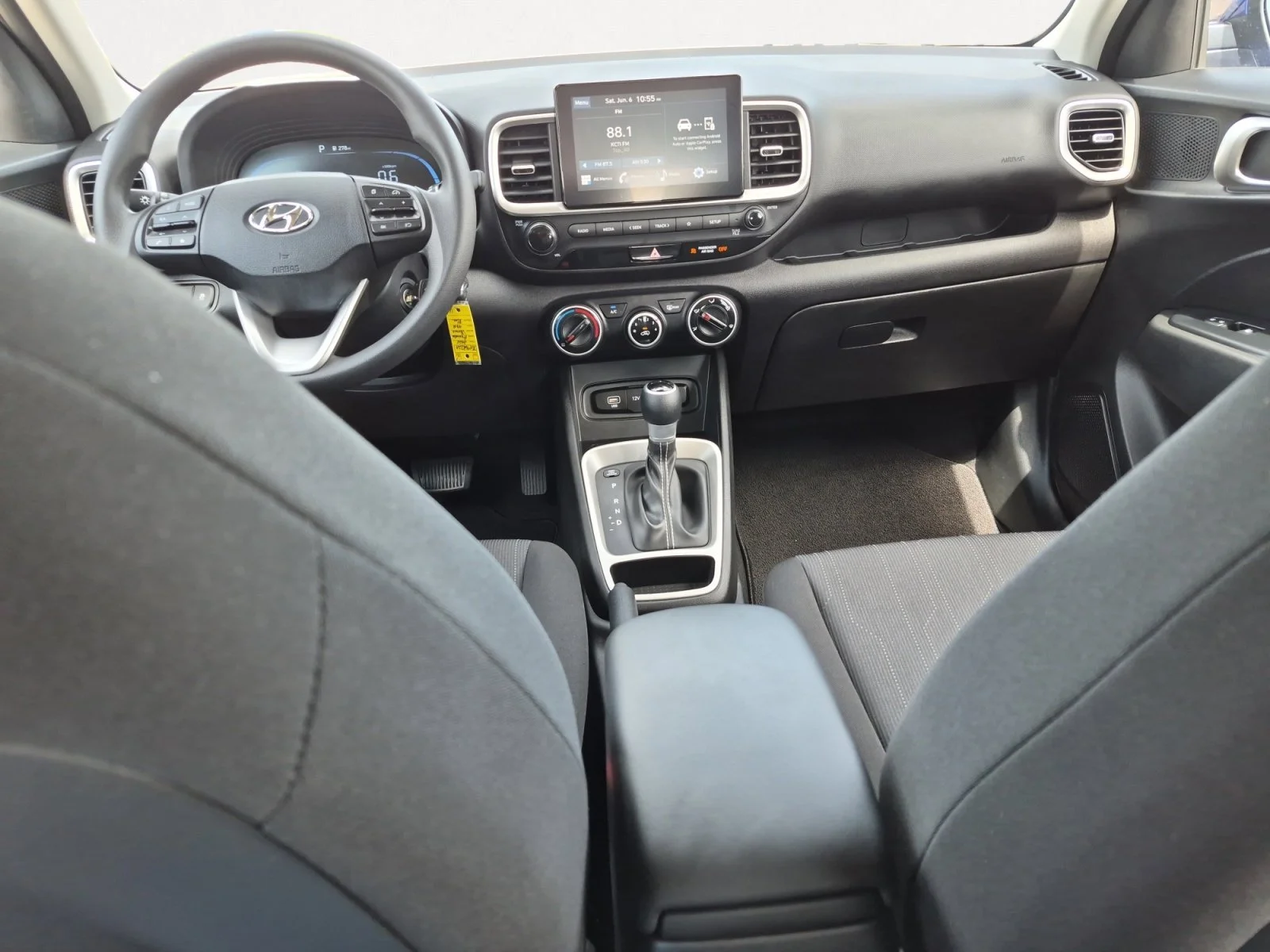 Used 2025 Intense Blue Hyundai SE image 3