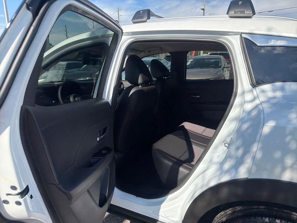 New 2026 Nissan Kicks SR 4D Sport Utility