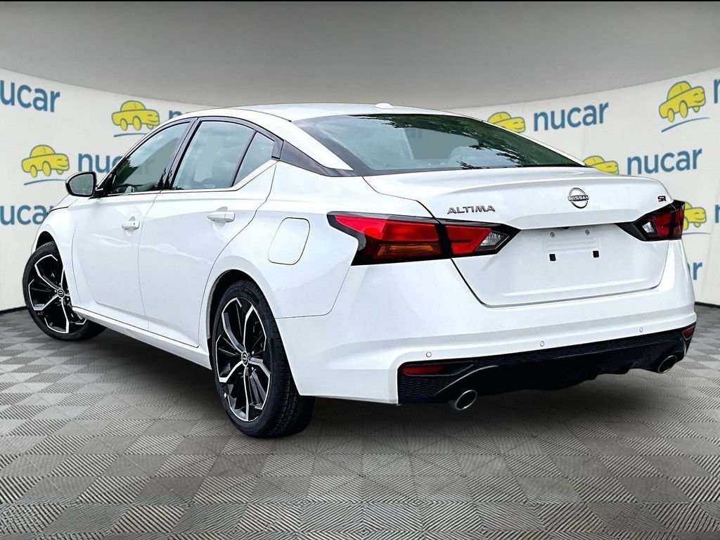 Used 2024 Pearl White Tricoat Nissan 2.5 SR image 4