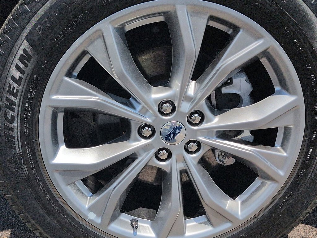 Used 2023 WHITE Ford XLT image 32
