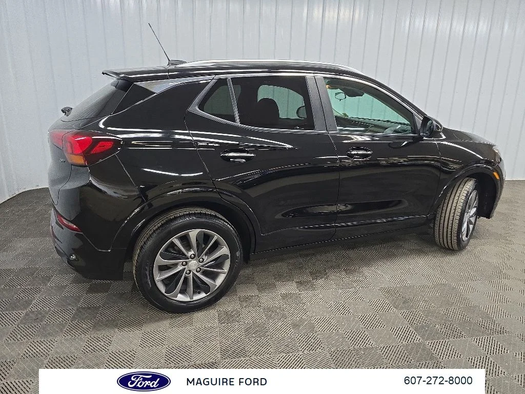 Used 2023 Black Buick Select image 3