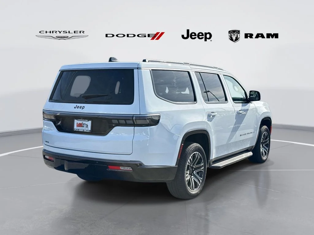 New 2026 White Jeep  image 3