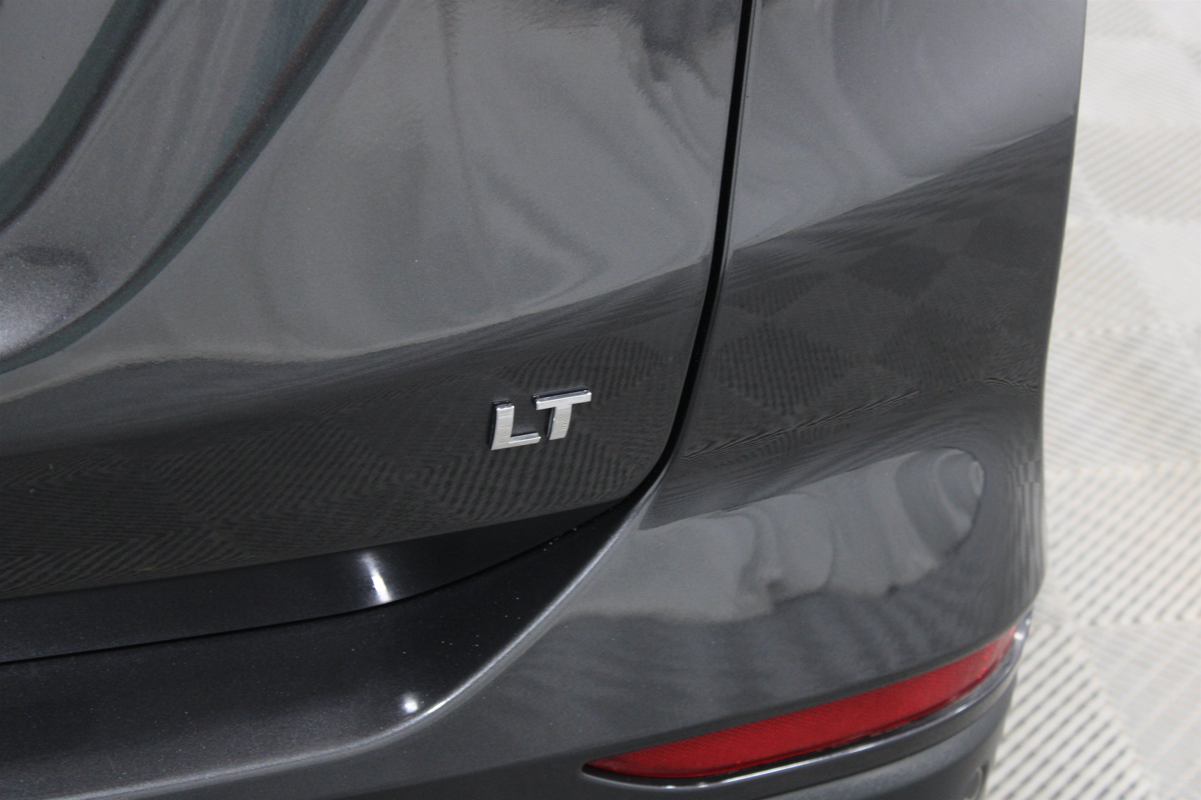 Used 2022 Iron Gray Metallic Chevrolet LT image 33