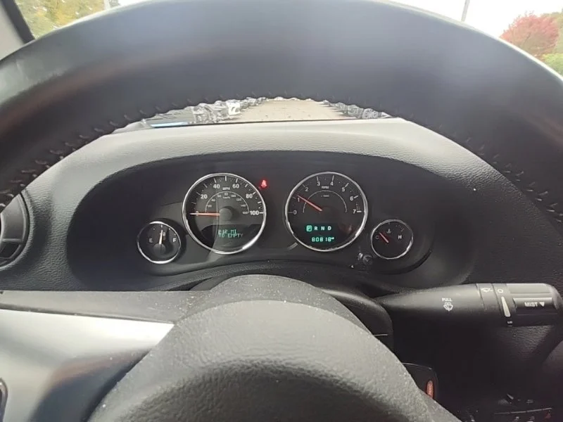 Used 2018 Gray Jeep Unlimited Sport image 10