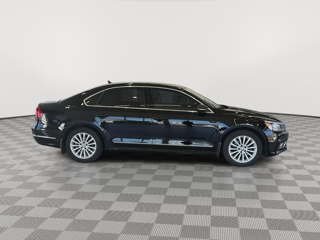 2016 Volkswagen Passat SE