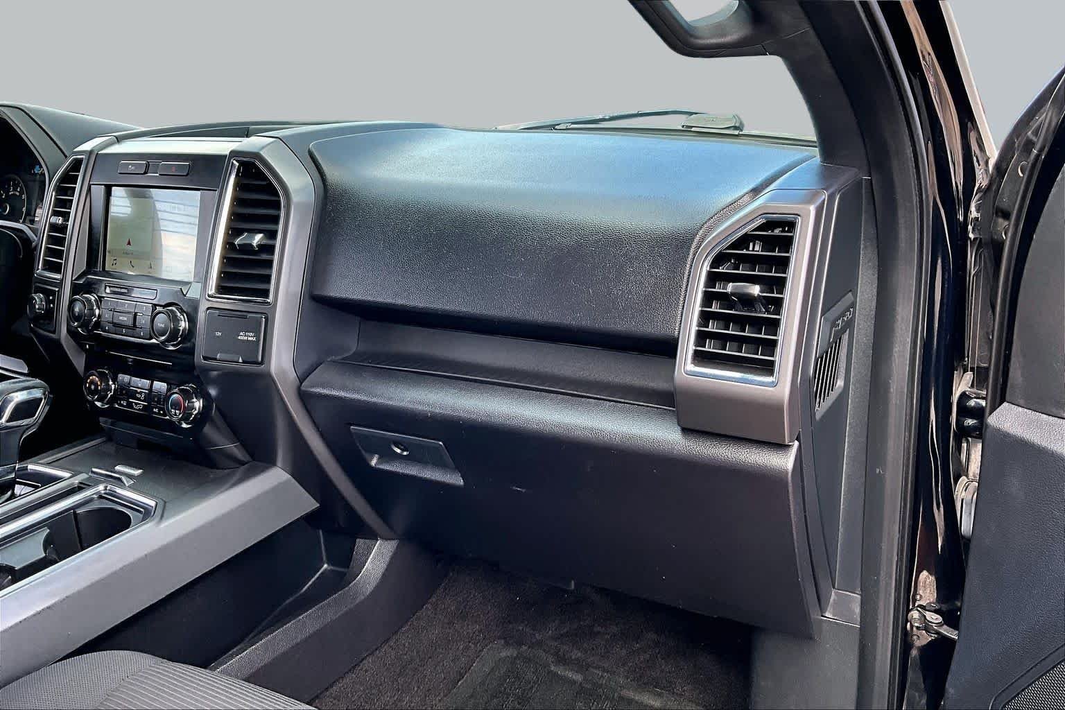 Used 2016 Shadow Black Ford XLT image 18