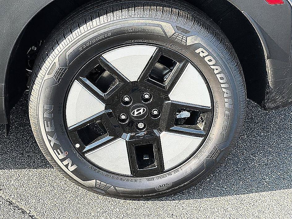 New 2026 Ecotronic Gray Hyundai SE image 5