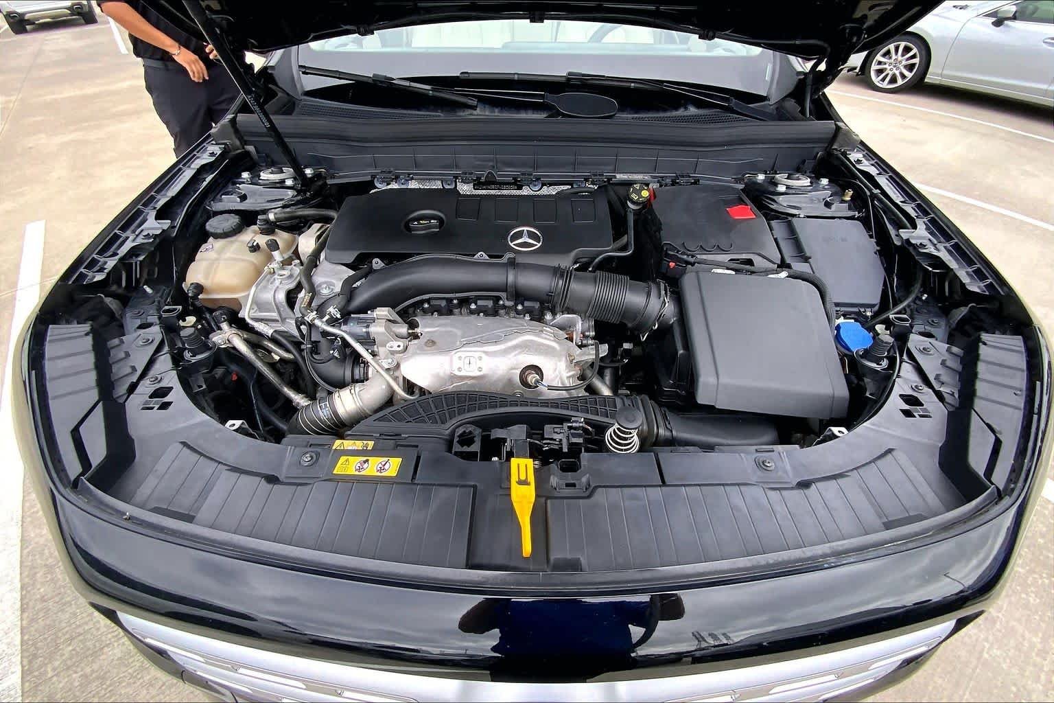 Used 2023 Night Black Mercedes-Benz GLB 250 image 31