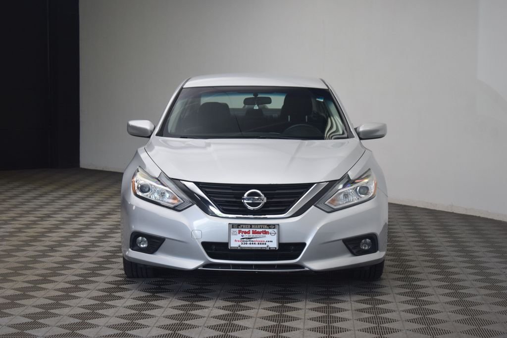 Used 2016 Silver Nissan 2.5 SV image 15