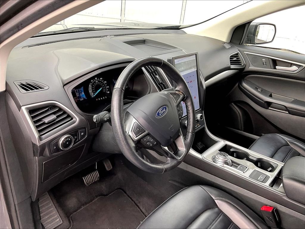 Used 2024 Gray Metallic Ford SEL image 8