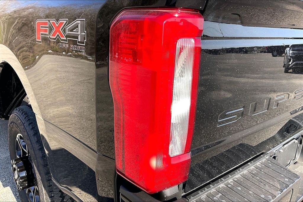 New 2026 Ford Super Duty F-250 XL 4D Crew Cab