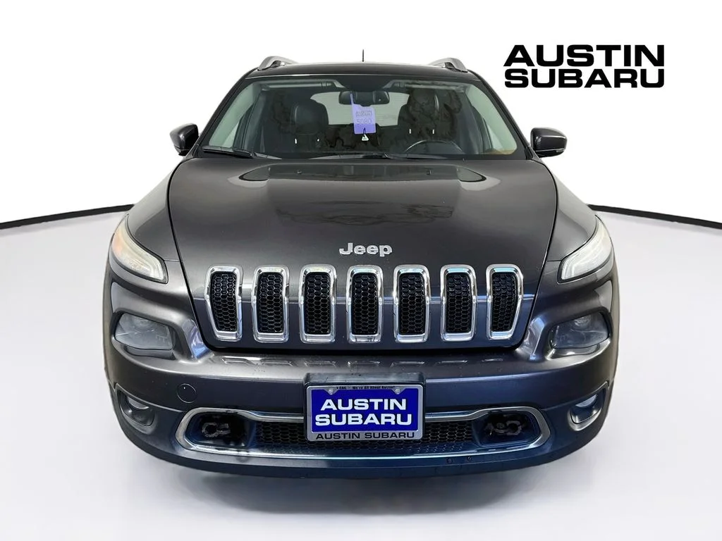 Used 2014 Gray Jeep Limited image 2