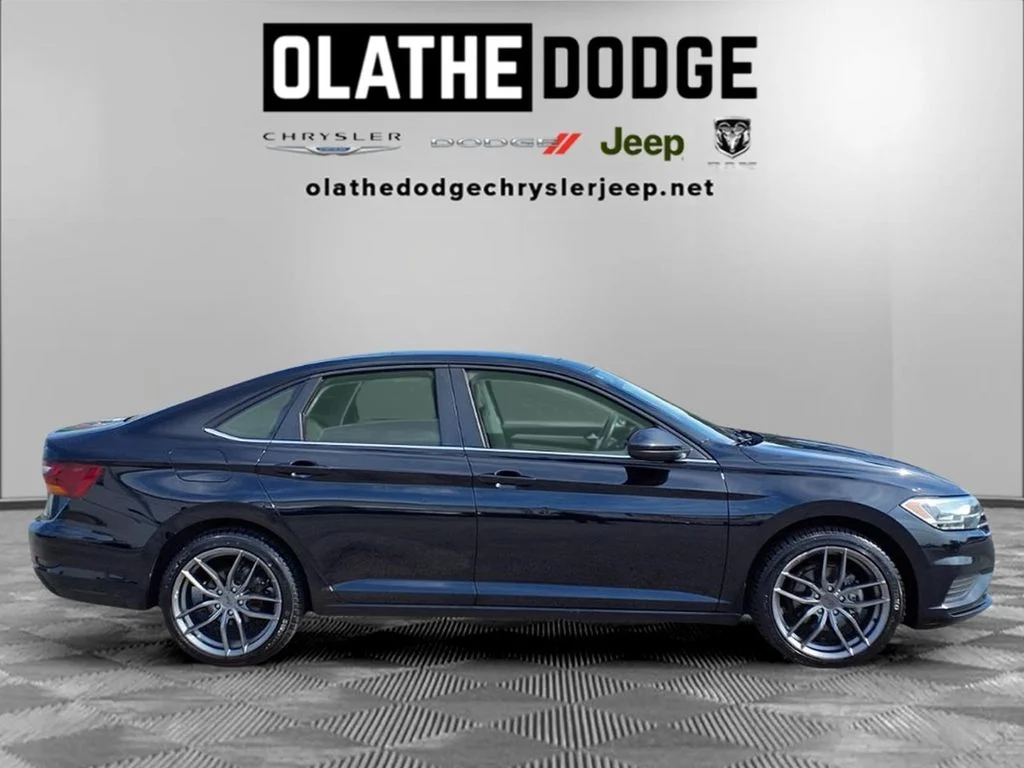 Used 2019 Black Volkswagen 1.4T SE image 30