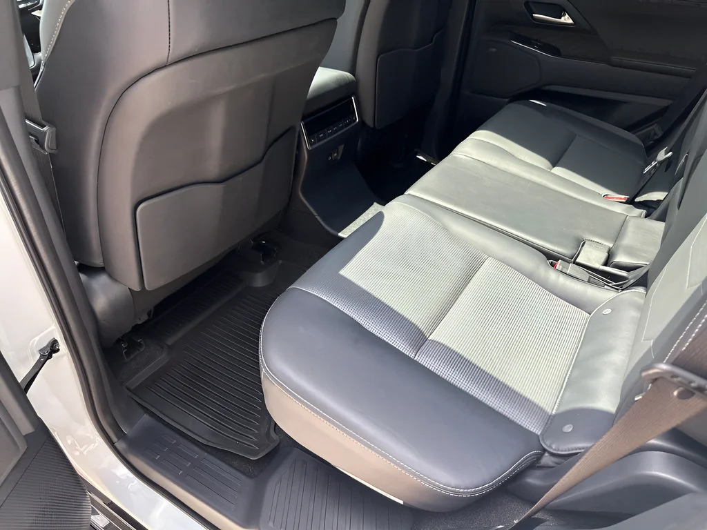 Used 2024  Lexus GX 550 Luxury image 41
