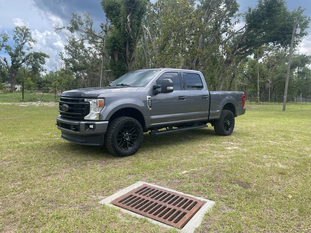 2022 Ford F-250 XLT 4x4 Crew Cab 6-3/4' Box's photo