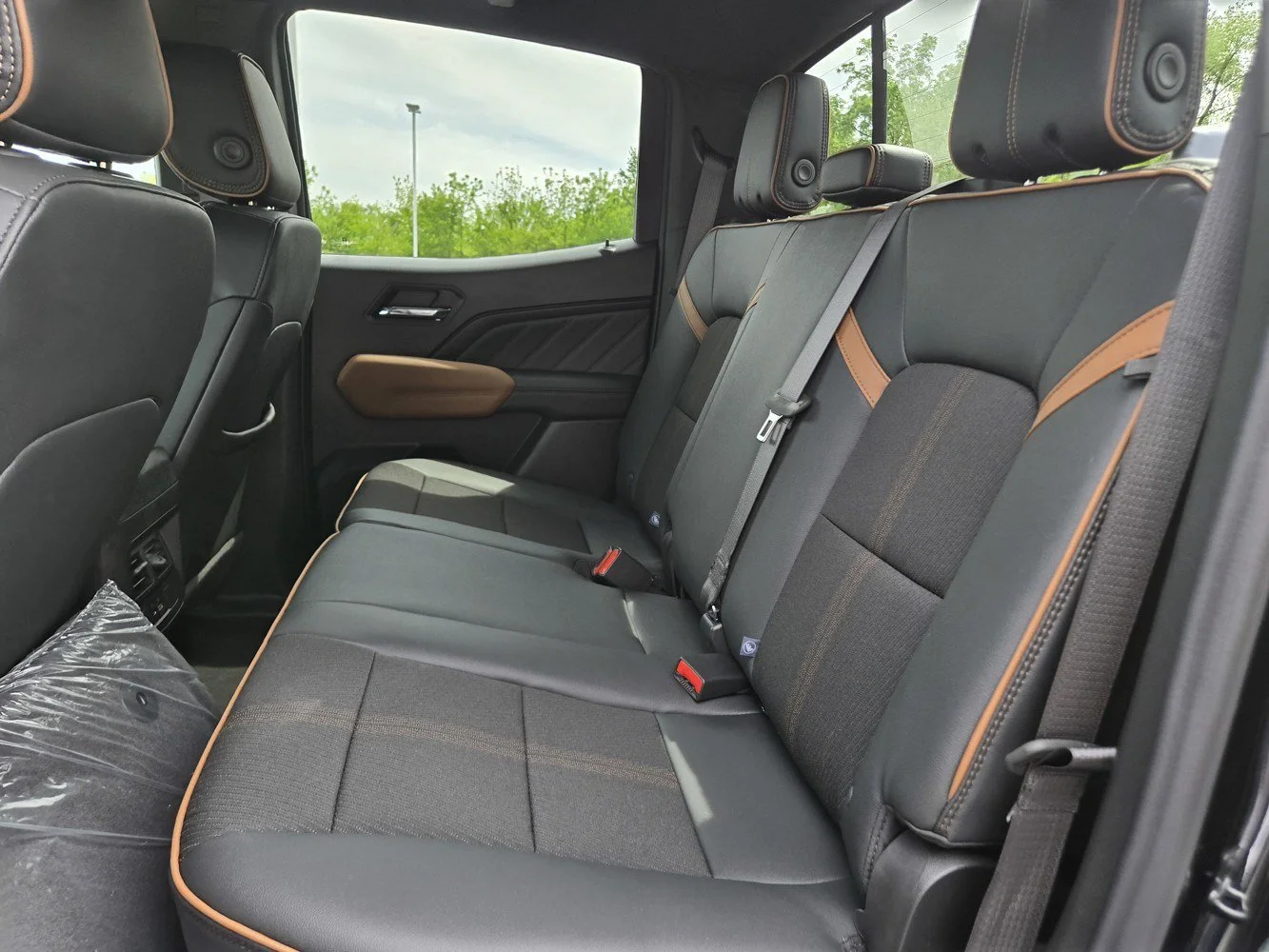 2026 GMC Canyon AT4 - Photo 27