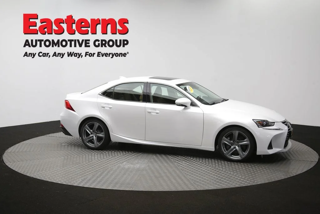 Used 2018 White Lexus 300 image 47