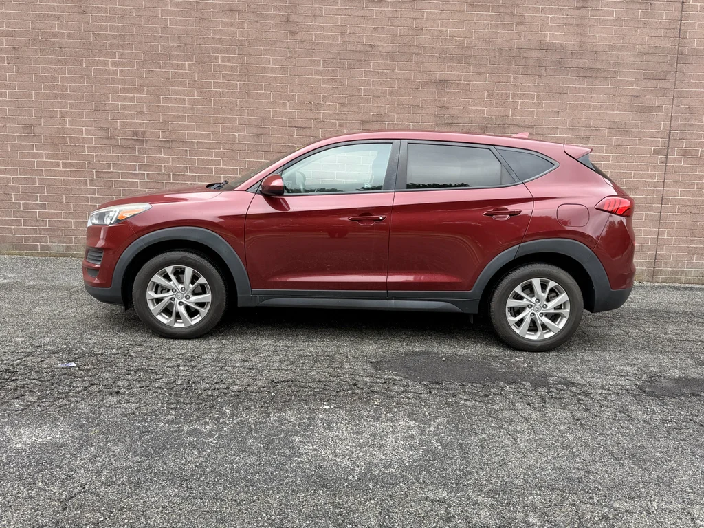 Used 2019 Gemstone Red Hyundai SE image 2