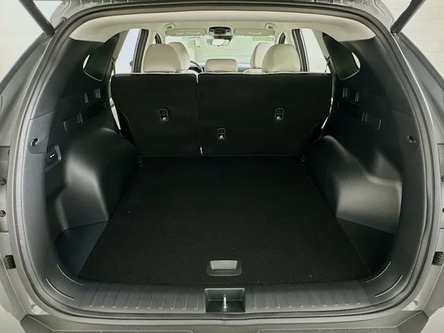New 2026 Hyundai TUCSON SEL