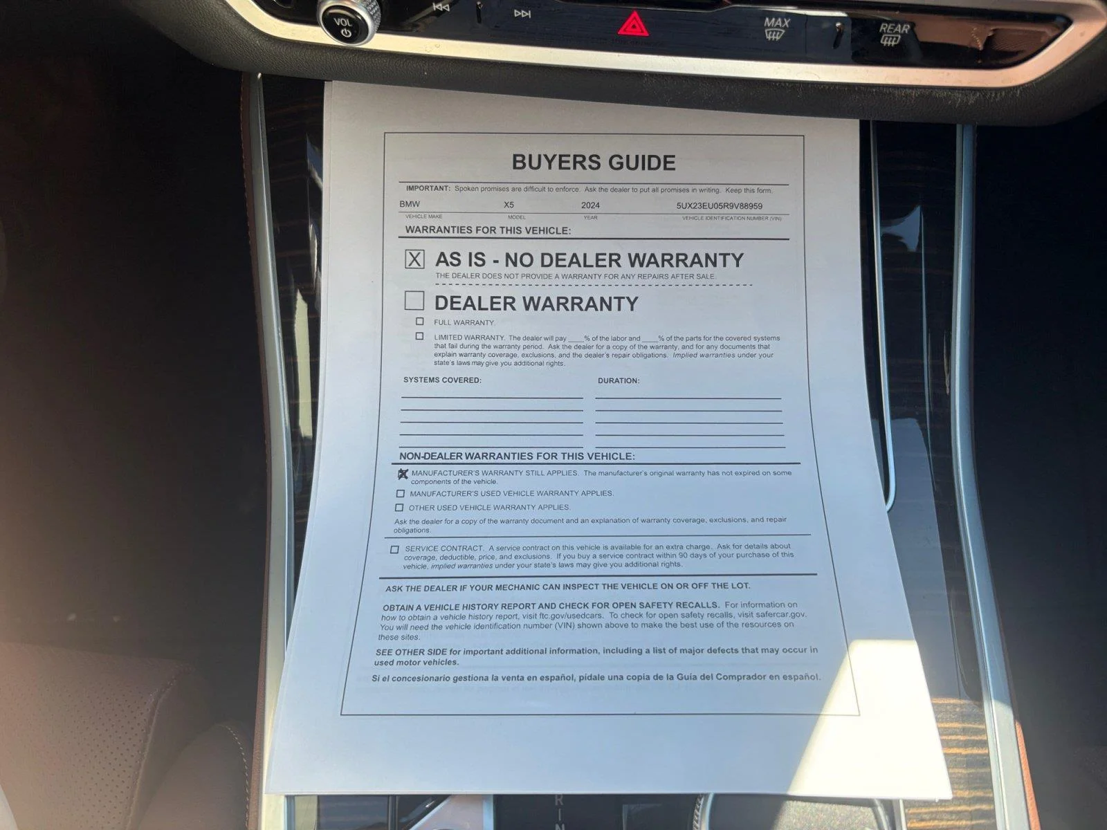 Certified Used 2024 Mineral White Metallic BMW xDrive40i image 30