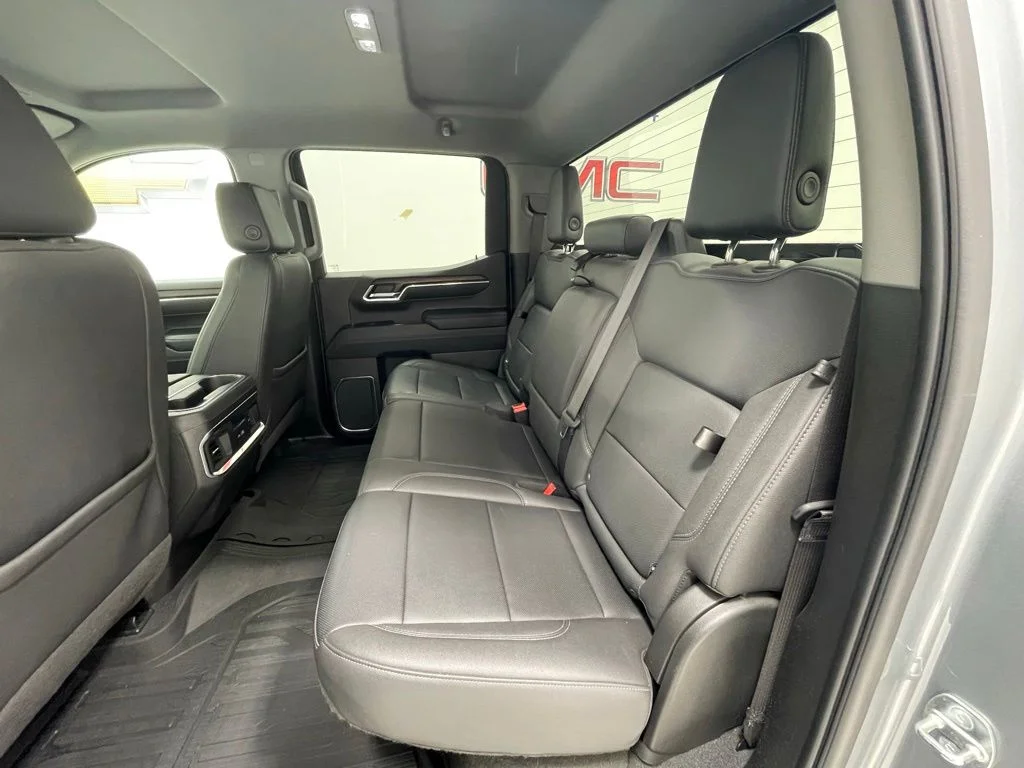 Used 2023 Silver GMC SLT image 12