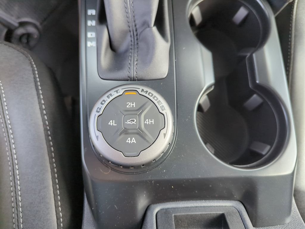New 2026 Velocity Blue Metallic Ford Badlands® image 27