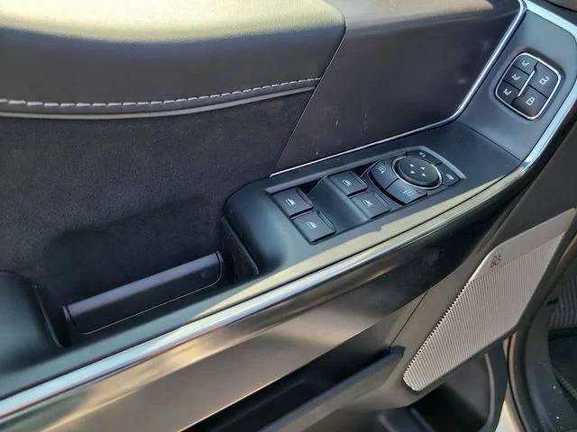 New 2026 Avalanche Ford Platinum image 17