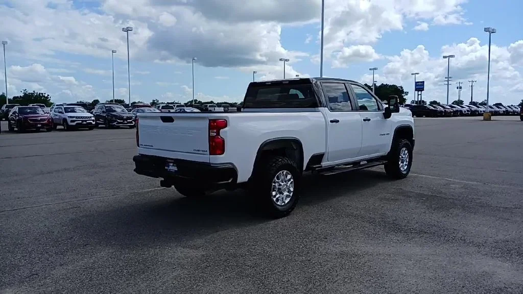 Used 2024 White Chevrolet Custom image 8