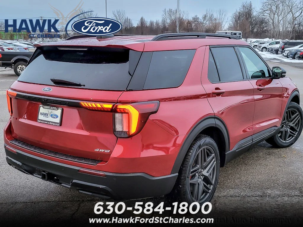 New 2026 Rapid Red Metallic Tinted Clearcoat Ford ST-Line image 6