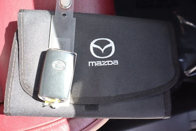 Used 2025 Gray Metallic Mazda 2.5 S Carbon Edition image 48