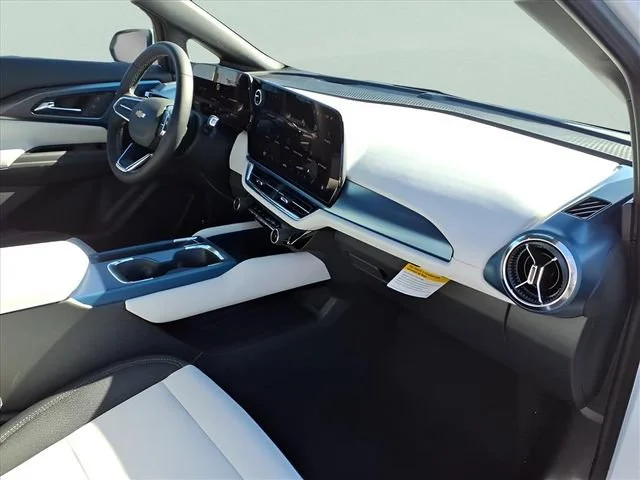 New 2026 Summit White Chevrolet LT image 18