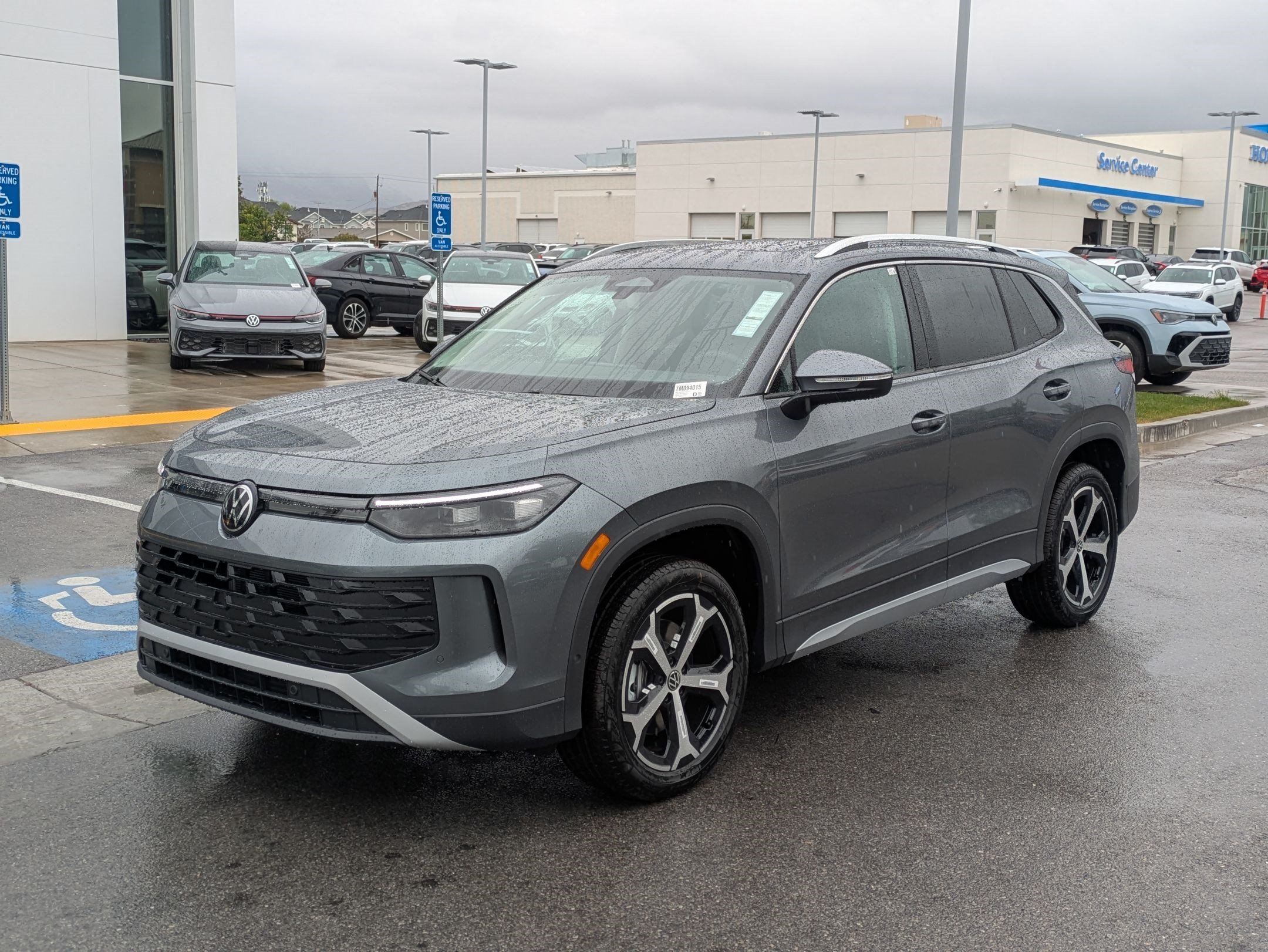 New 2026 Platinum Gray Metallic Volkswagen SE image 8