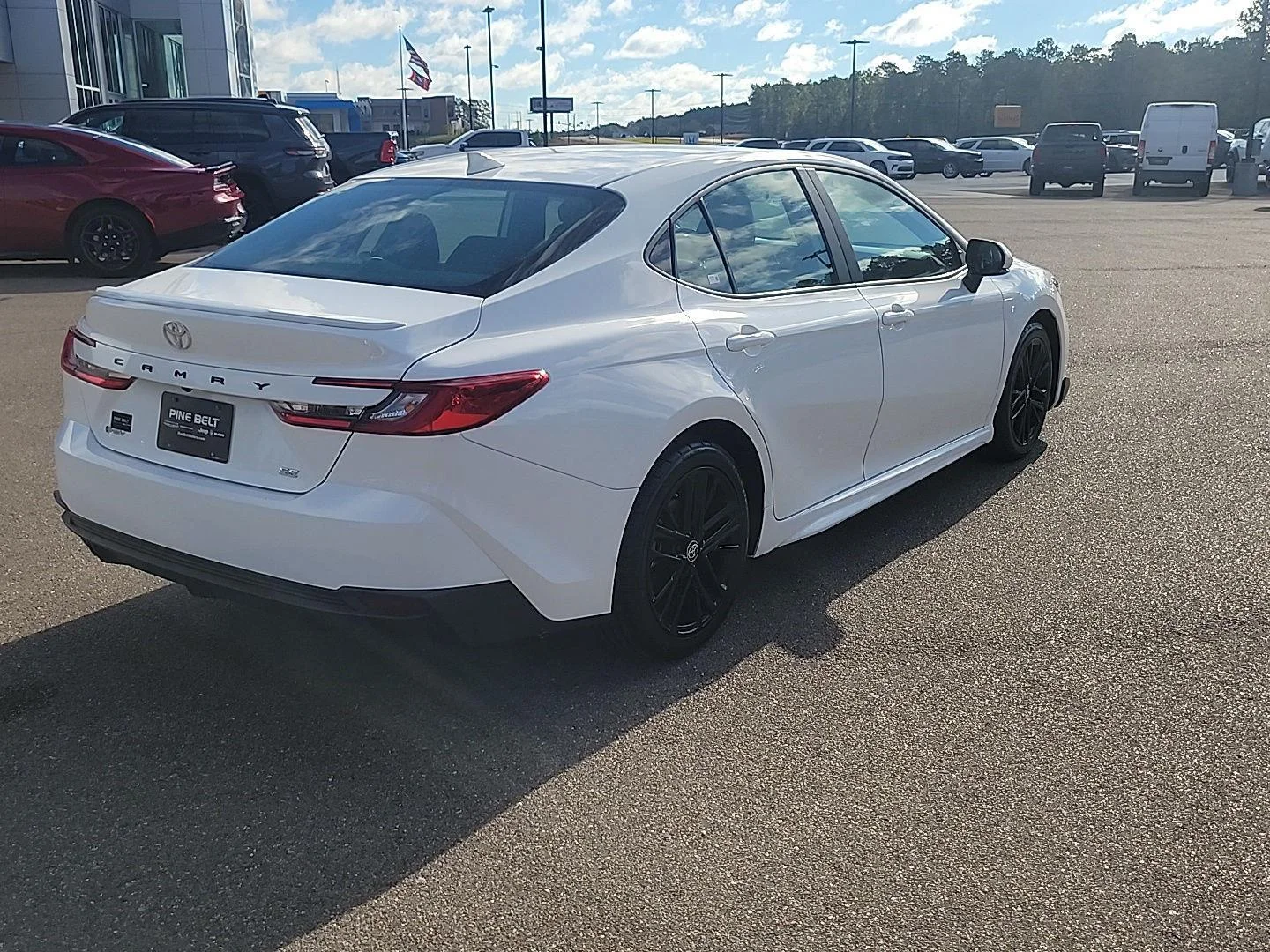 Used 2025 Ice Cap Toyota SE image 16